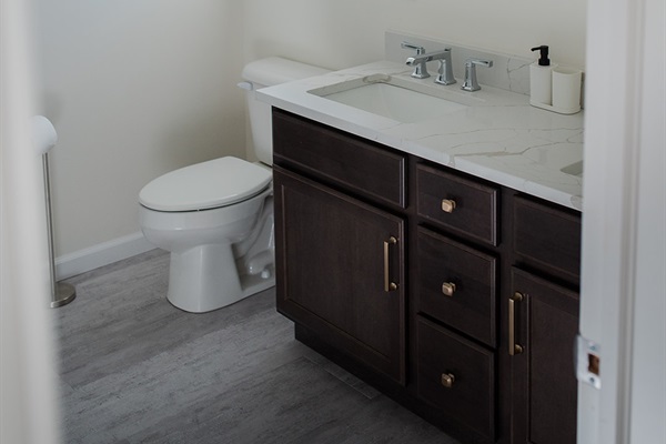 Upstairs Master Bathroom with quartz countertop