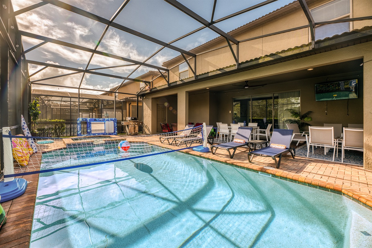 Twin Palms Villa: Pool