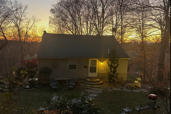 Luxury Mountain Cottage view at Dusk