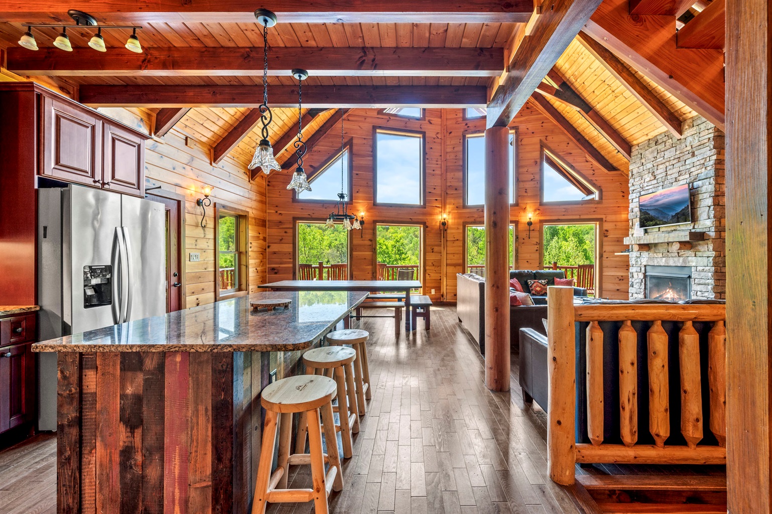 Ridge View Lodge open kitchen