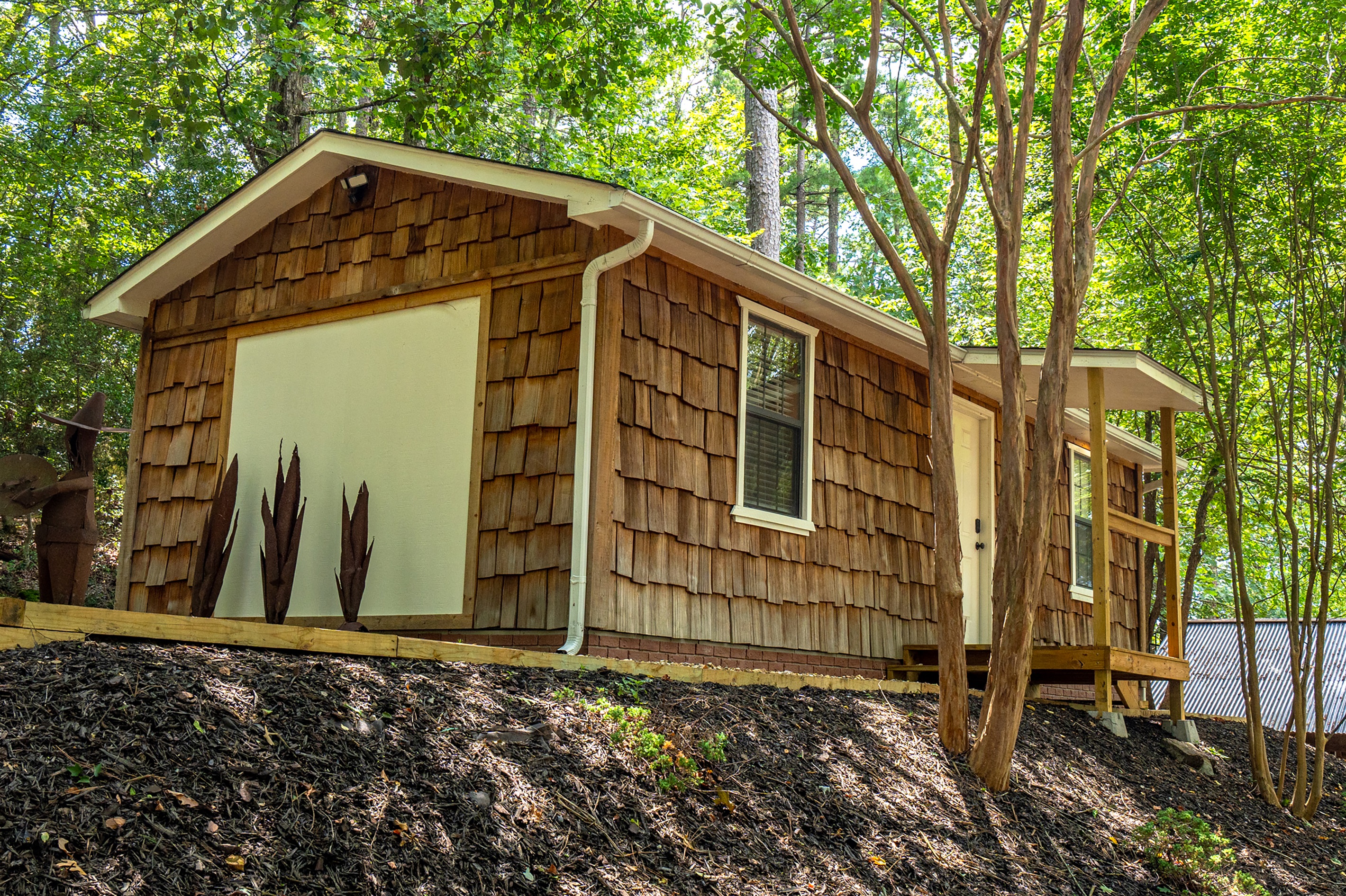 Guest House (included in rental)