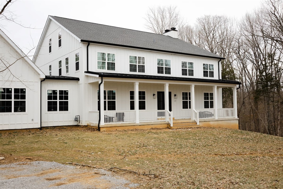The home sits on 22 acres of land, nestled right alongside Floyd's Fork Creek. Enjoy a spacious open backyard, gorgeous wooded trails, open fields, and creek access.
