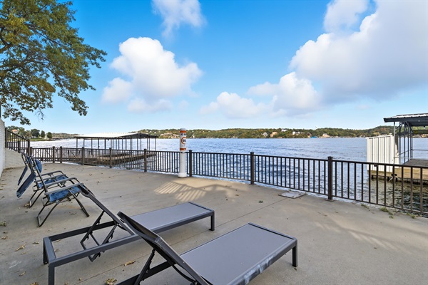 Lower level martini deck with sun chairs