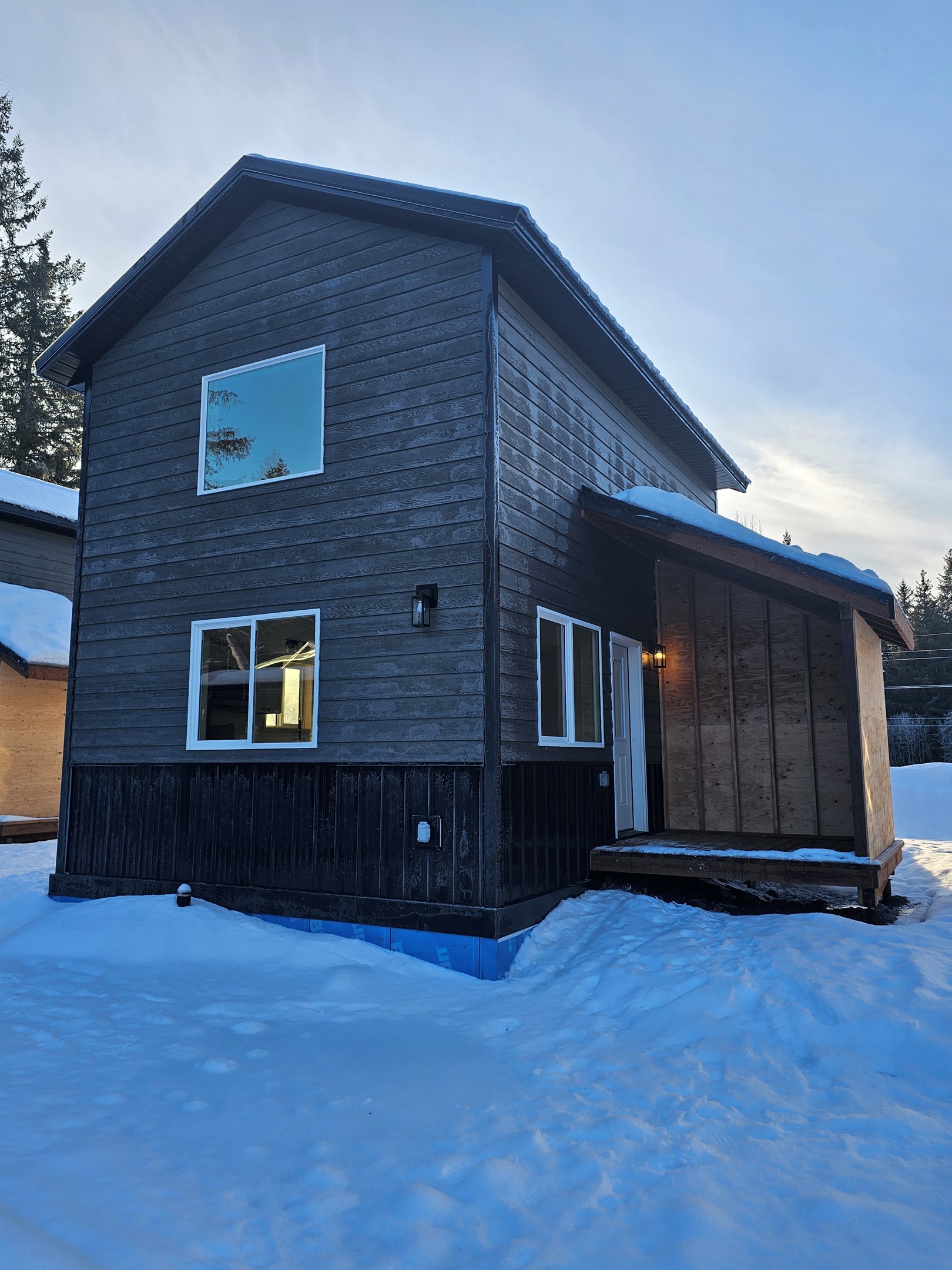 Outside of Cabin - 10 cabins located on the property.