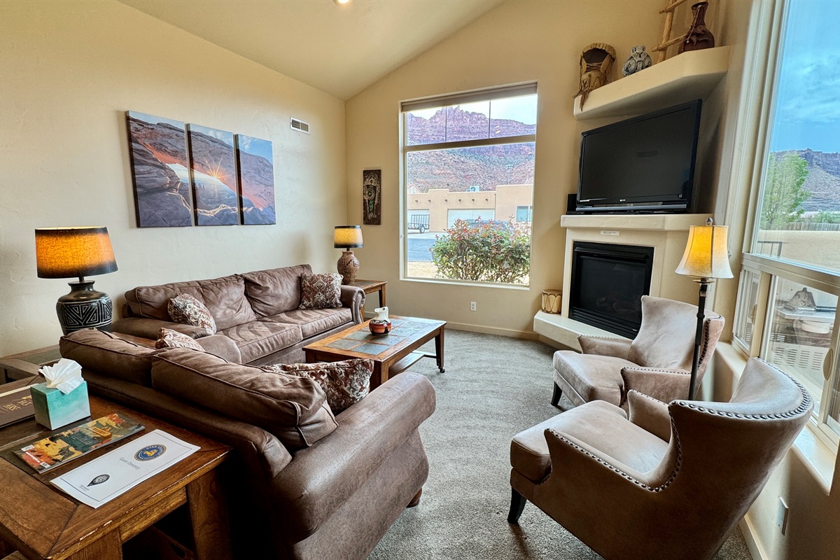 Spacious Living Room with Red Rock Views!
