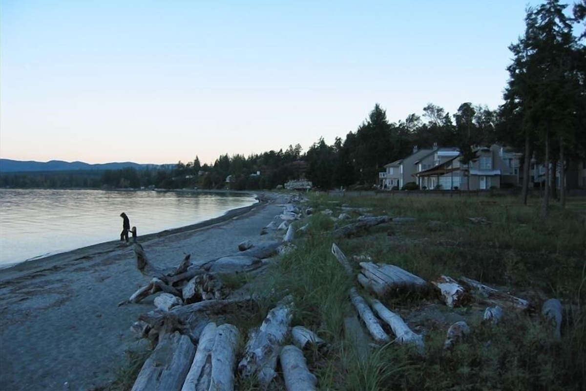 Your neighbour is Rathtrevor Provincial Park!