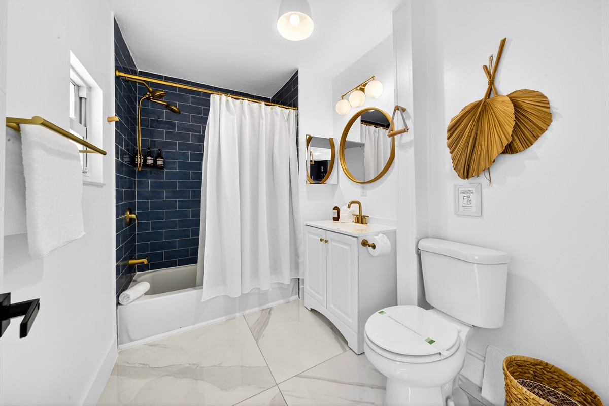 Boho style full bathroom