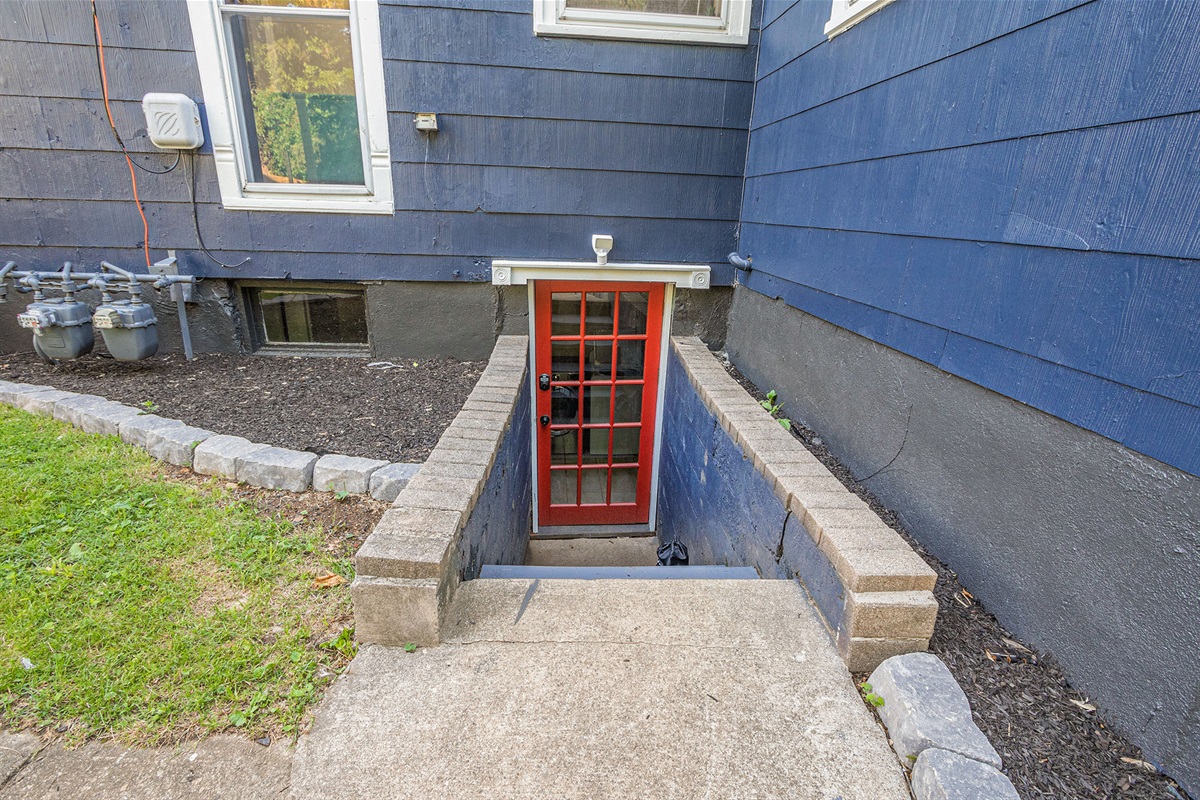 Access to the shared laundry in the basement
