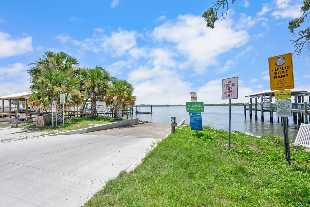 The ramp and dock reaching out into the Tolomato River, which everybody around here calls the Intracoastal. Fishing, dolphins at dusk, and some of the finest sunsets you will see anywhere on this coast.