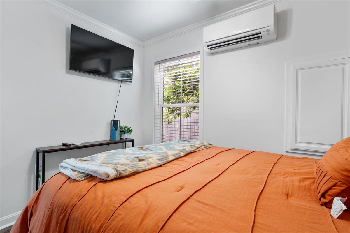 Smart TV with your favorite streaming apps