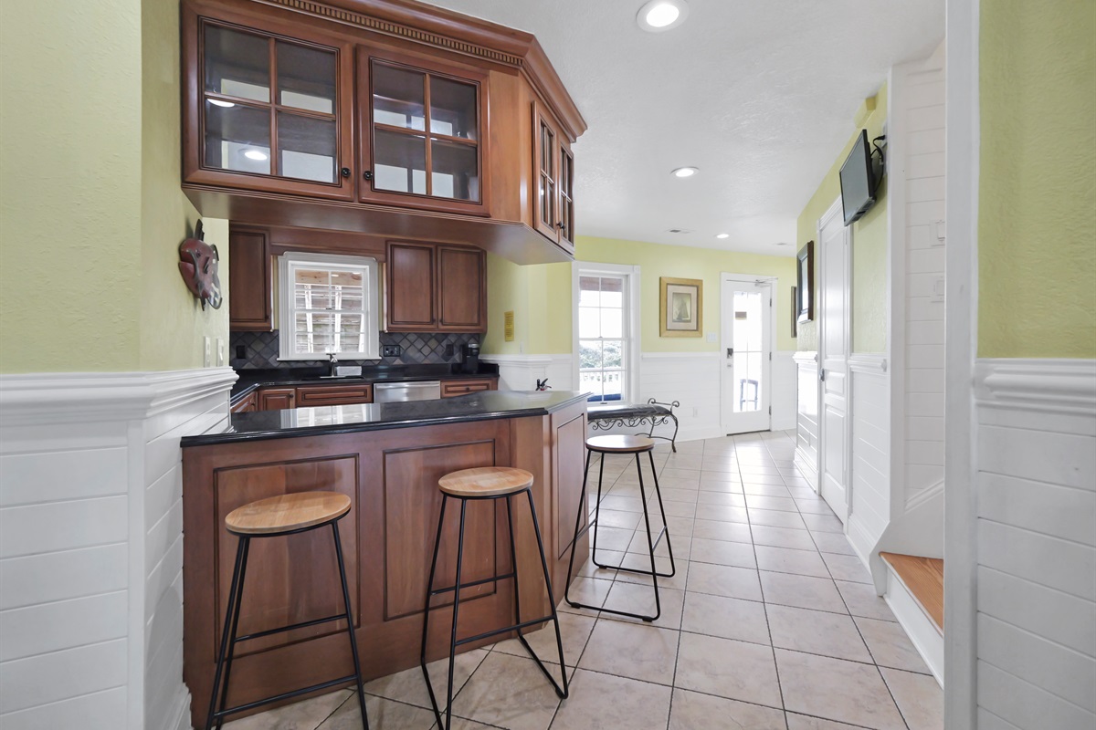 Hemingway Common Area — Designed for Connection & Relaxation | Event-Ready Estate | Corolla 4x4, OBX