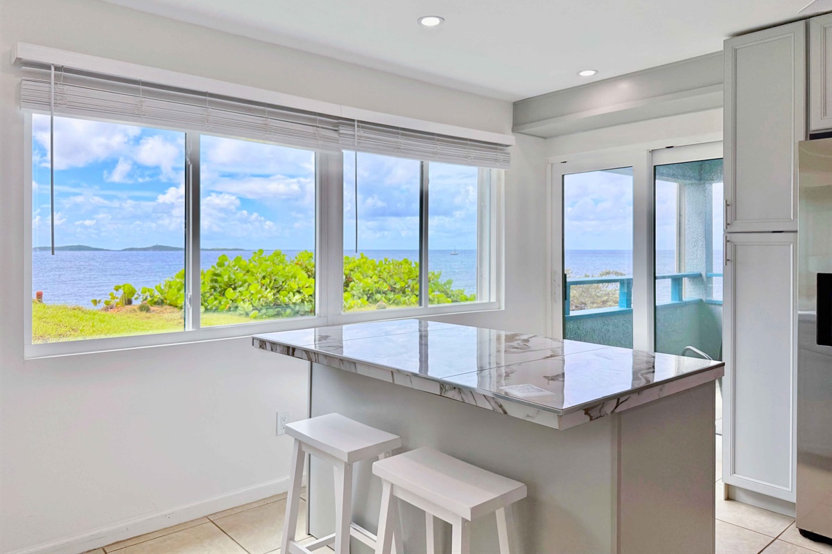 The island is a great place to have breakfast before heading to the pool