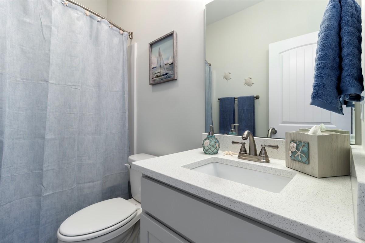 Bathroom 3 - Bath linens provided