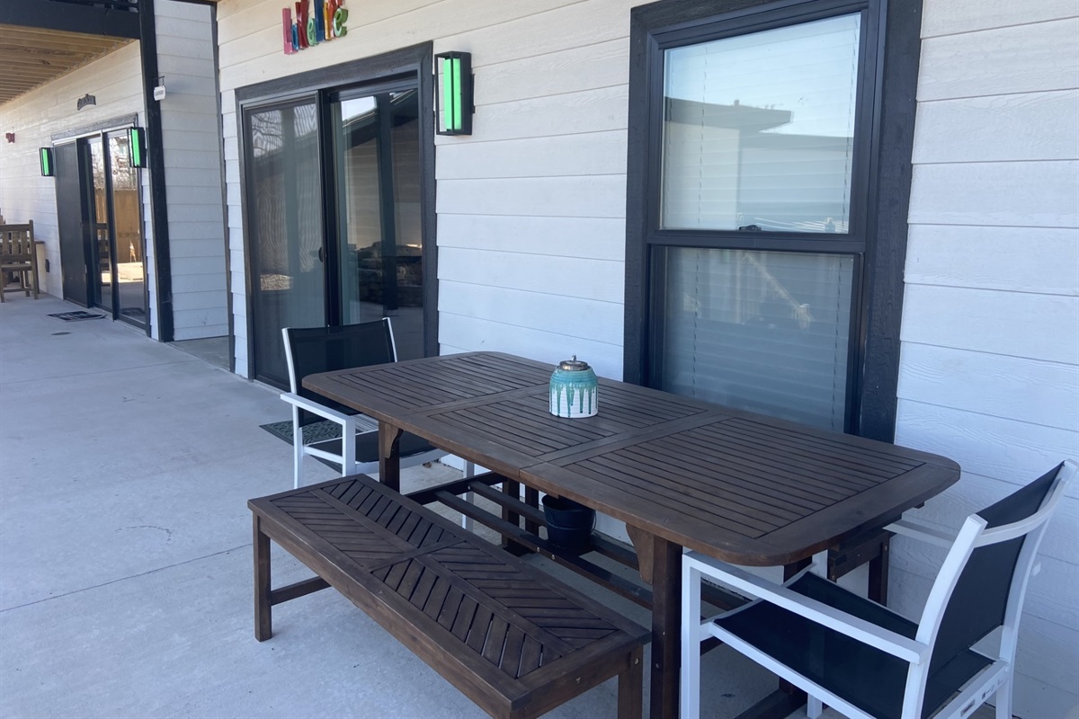 Outdoor Seating for 8