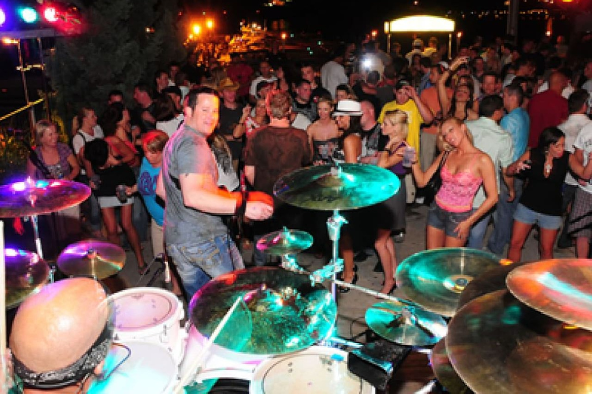  Nightlife in Osage Beach