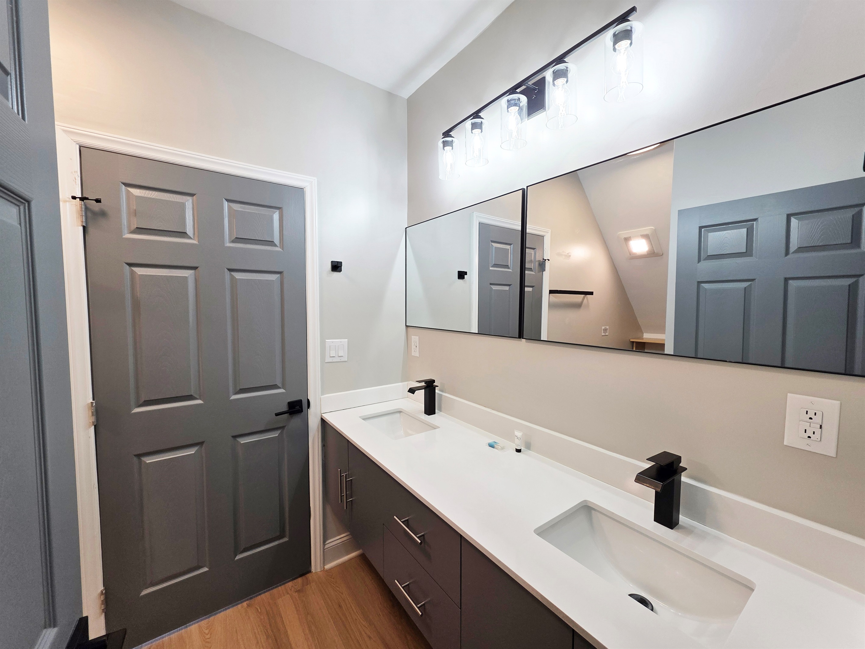 Upstairs Full Bath - (Jack & Jill) - w/Double Sink Vanity