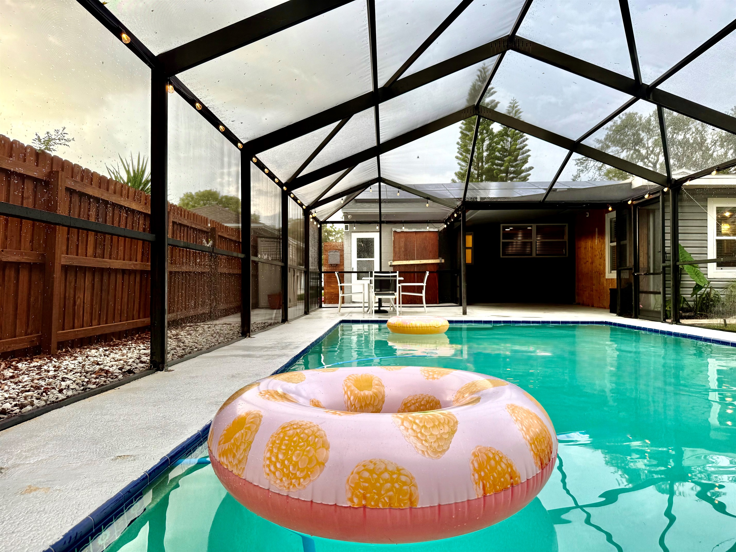 Safe, enclosed, and splash-ready—perfect for pool games with the kids or a relaxing glass of wine at sunset.
