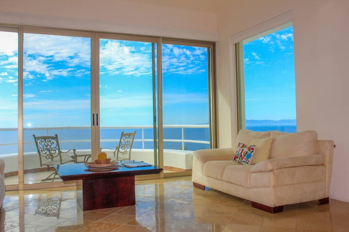 Master Suite I - Living Room View