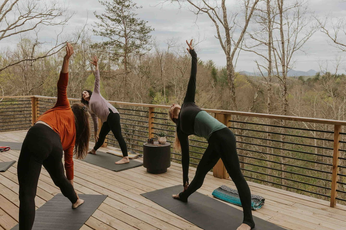 (Private Yoga) Upon booking, you will receive a link to book our curated guest experiences including yoga, sound bathes, or pilates, all within the privacy of your stay.