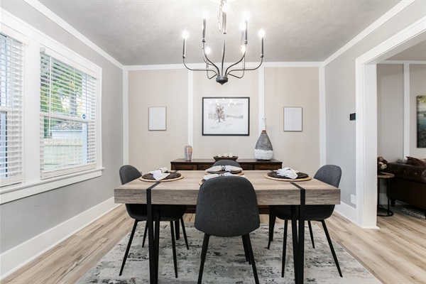 South Bend Serenity: Mid-Century 3BR 5min to ND, photo 8