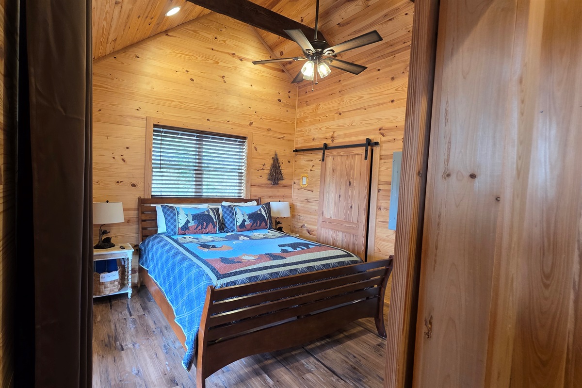 The most comfy king bed you will ever lay on in a vacation rental. 