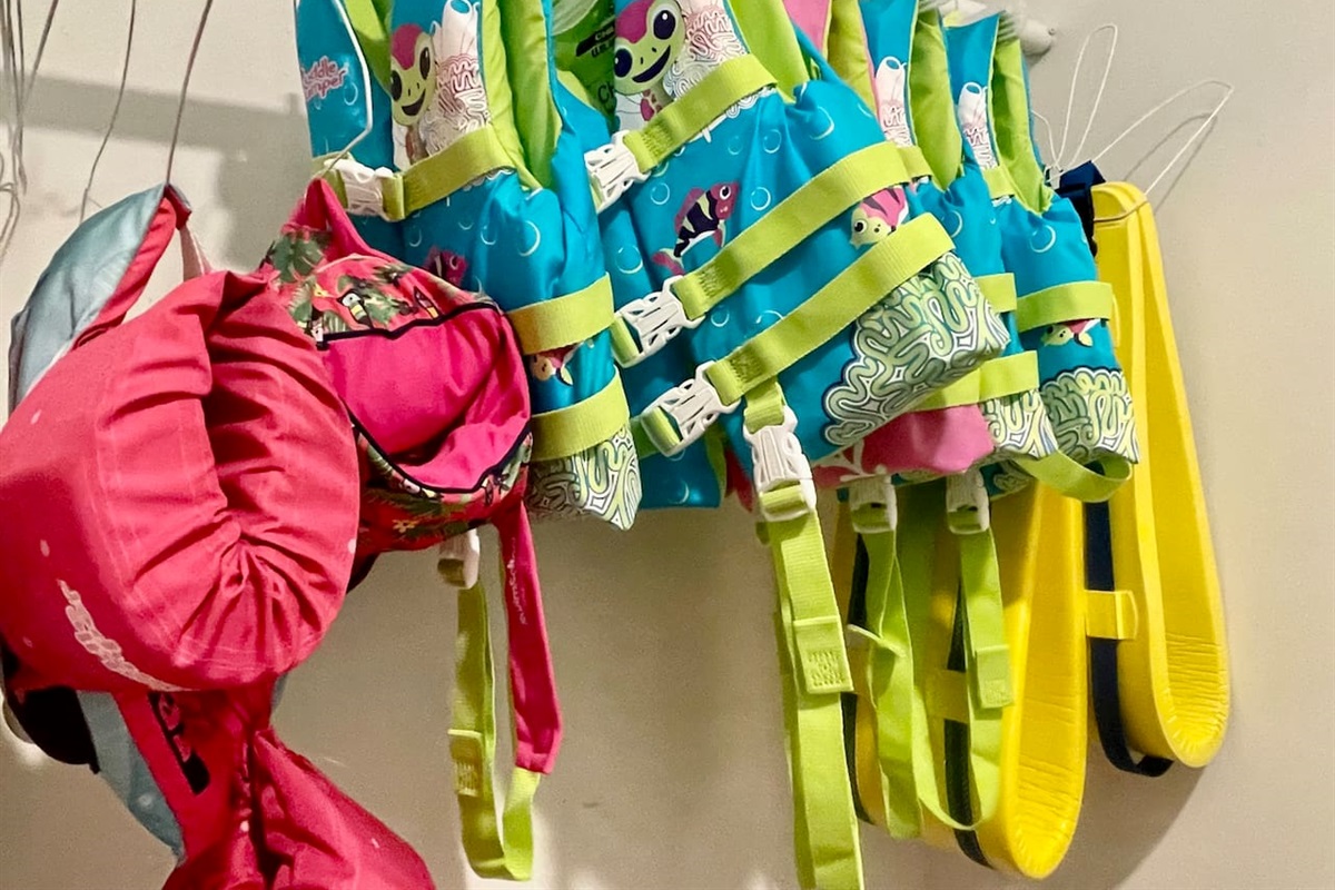Toddler life jackets 