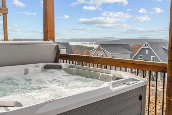 The private hot tub overlooking Table Rock Lake