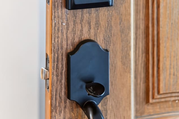 You will be given a personalized code for your length of stay.  Simply enter the provided 4 digit code and the door will open.  When leaving, you only need to hit the lock button.  Please confirm the lock has been engaged before leaving.