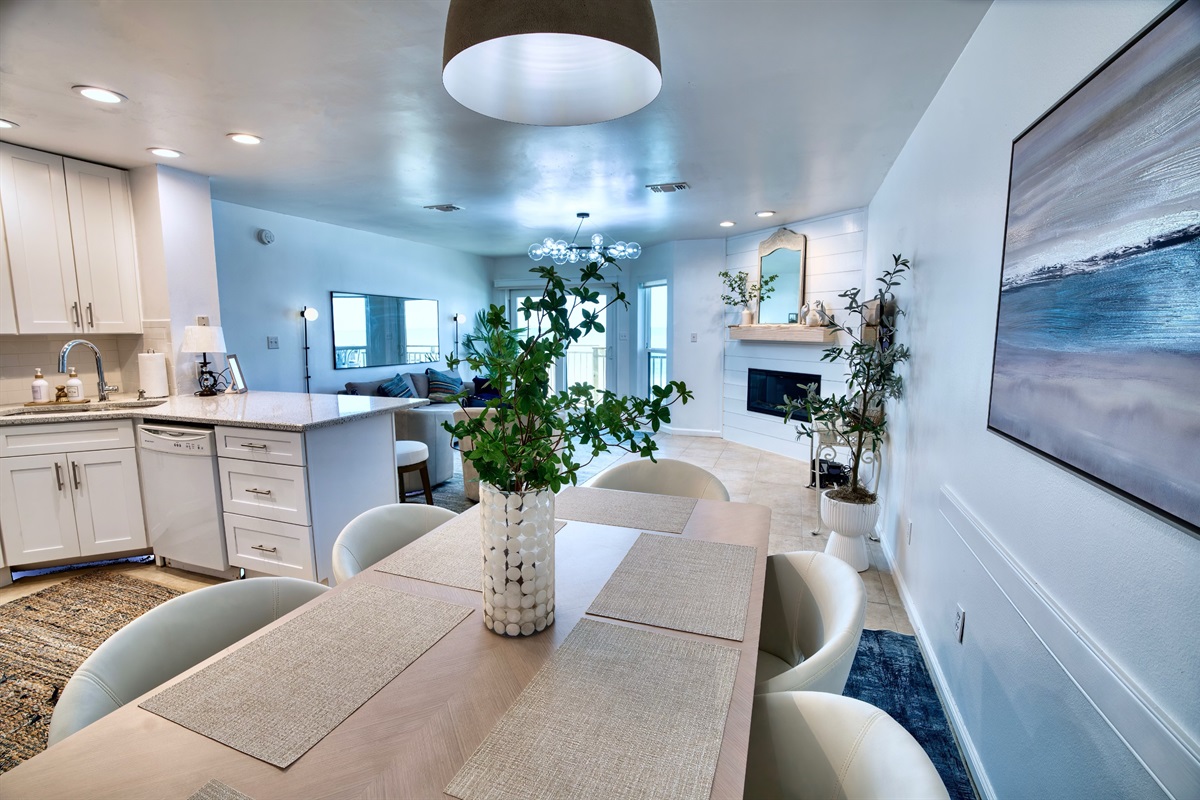 Dining room/Kitchen area w/ ocean view