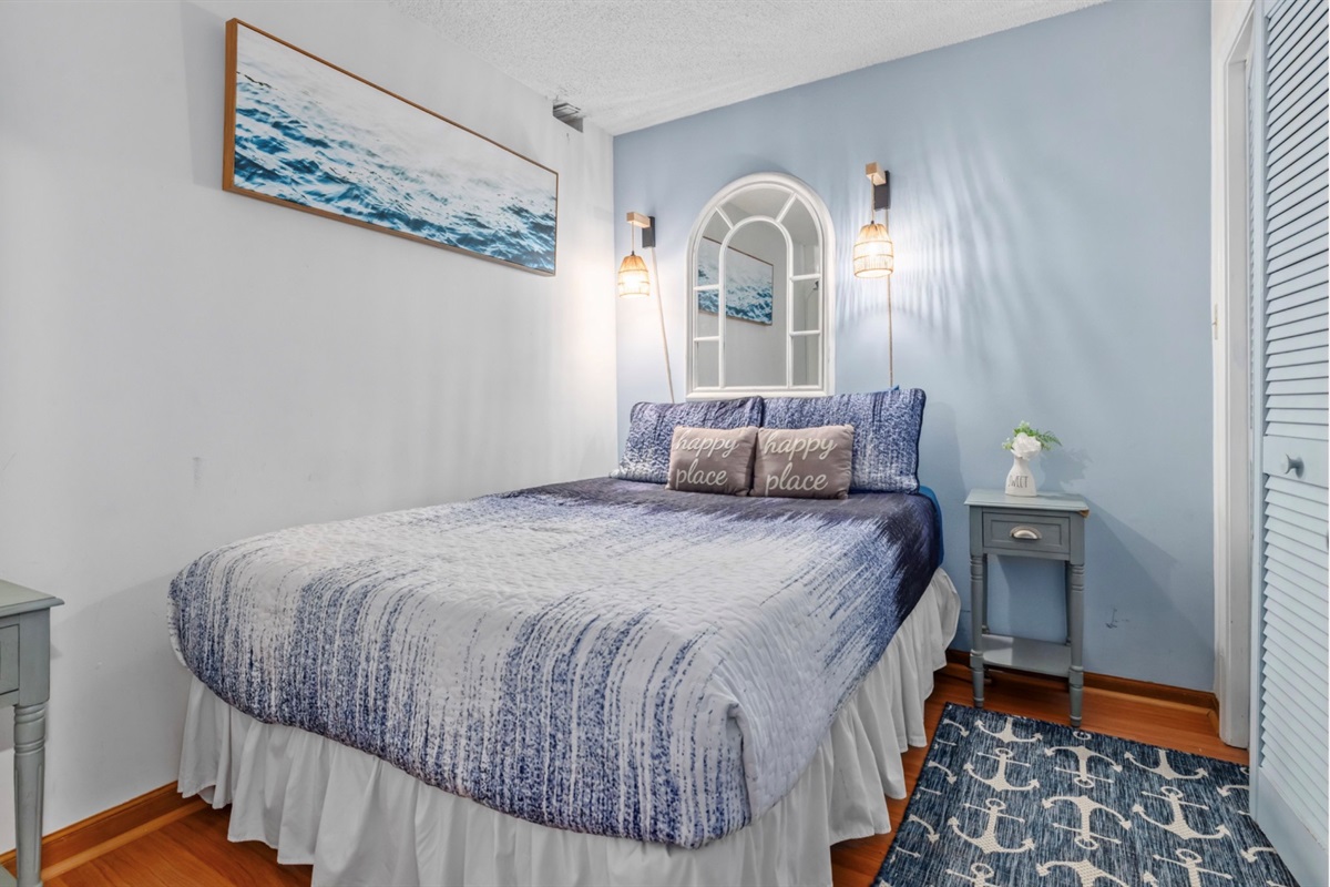 Soft, serene, and intentionally TV-free ✨ Queen bed, bedside fans for comfort, and a closet for convenience. A peaceful space made for slower mornings and deeper sleep.