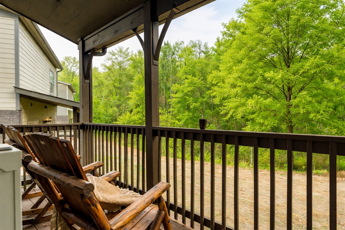 Start your morning rocking gently on the porch, wrapped in a soft blanket with coffee in hand, as golden leaves frame the rolling peekaboo mountain view. The world feels still here just you, the crisp air, and the whisper of the trees.