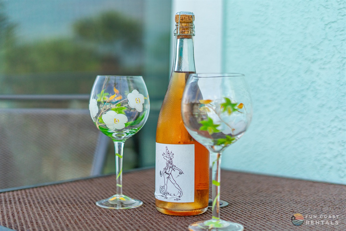 Enjoy your afternoon sarsaparilla overlooking the gorgeous courtyard below!