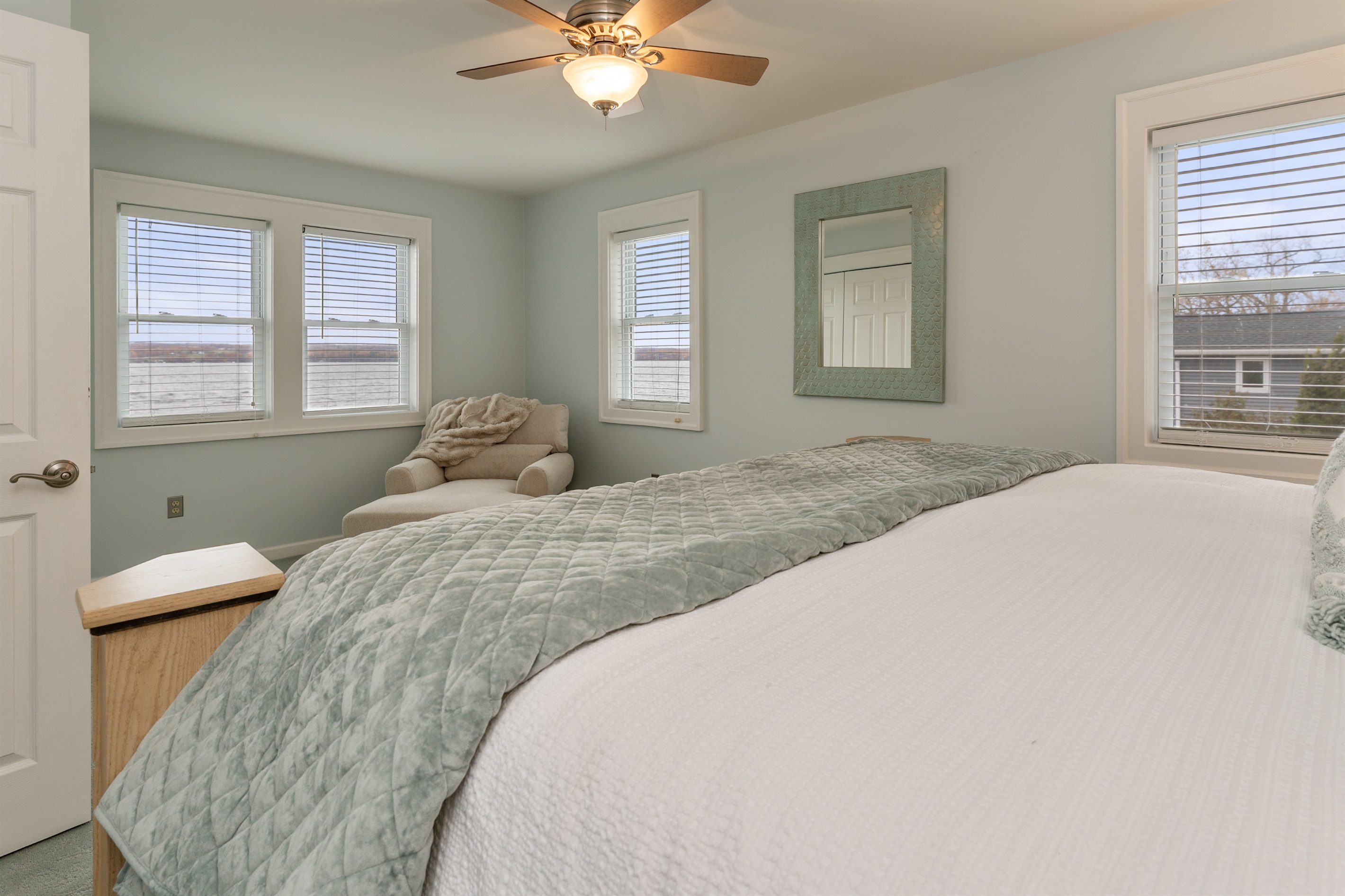 Cozy and spacious King Master bedroom-upstairs