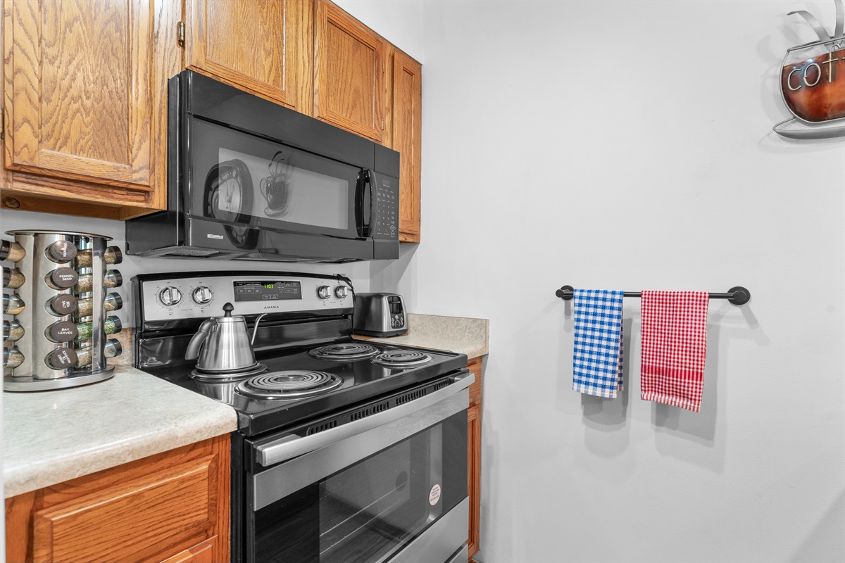 Cook dinner in, reheat leftovers, or keep breakfast simple before heading out for the day.