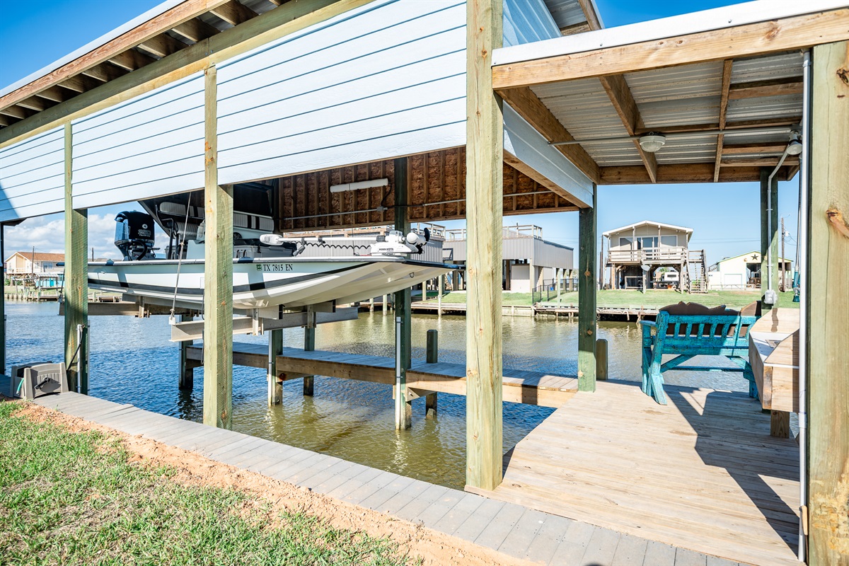 fishing pier - boat lift not included for guestsd