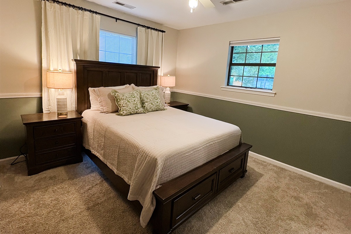 #2 Bedroom - The Green Room - Queen Bed with Blackout Blinds & Curtains