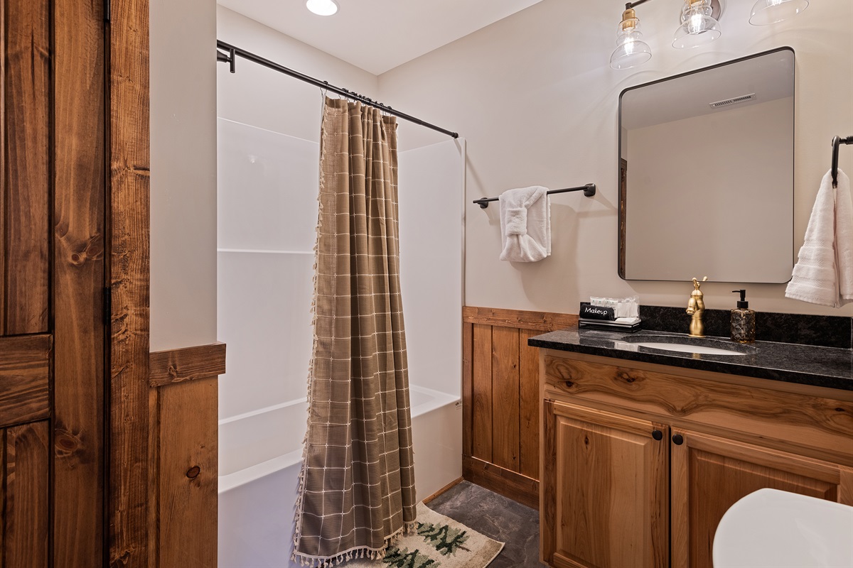 Upstairs Bathroom #2