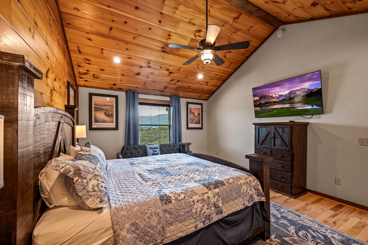 Top level King Bedroom 2