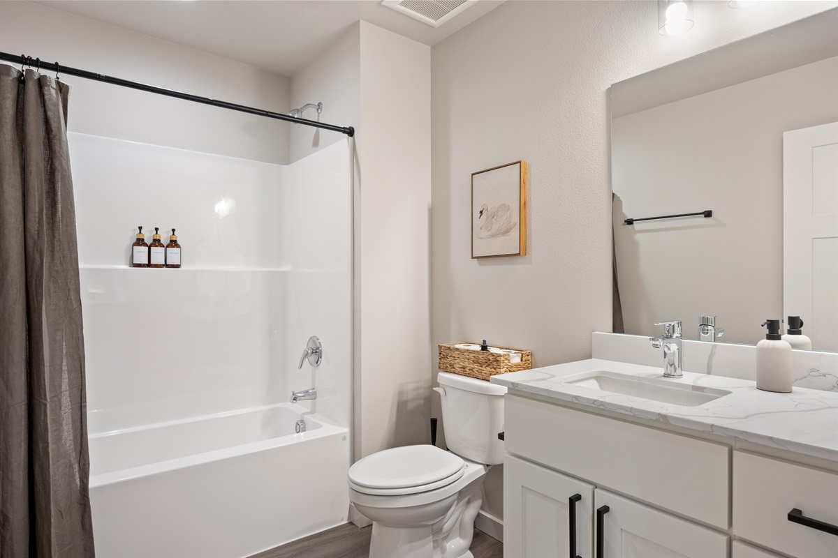 Guest bath - Shampoo | Conditioner | Bodywash