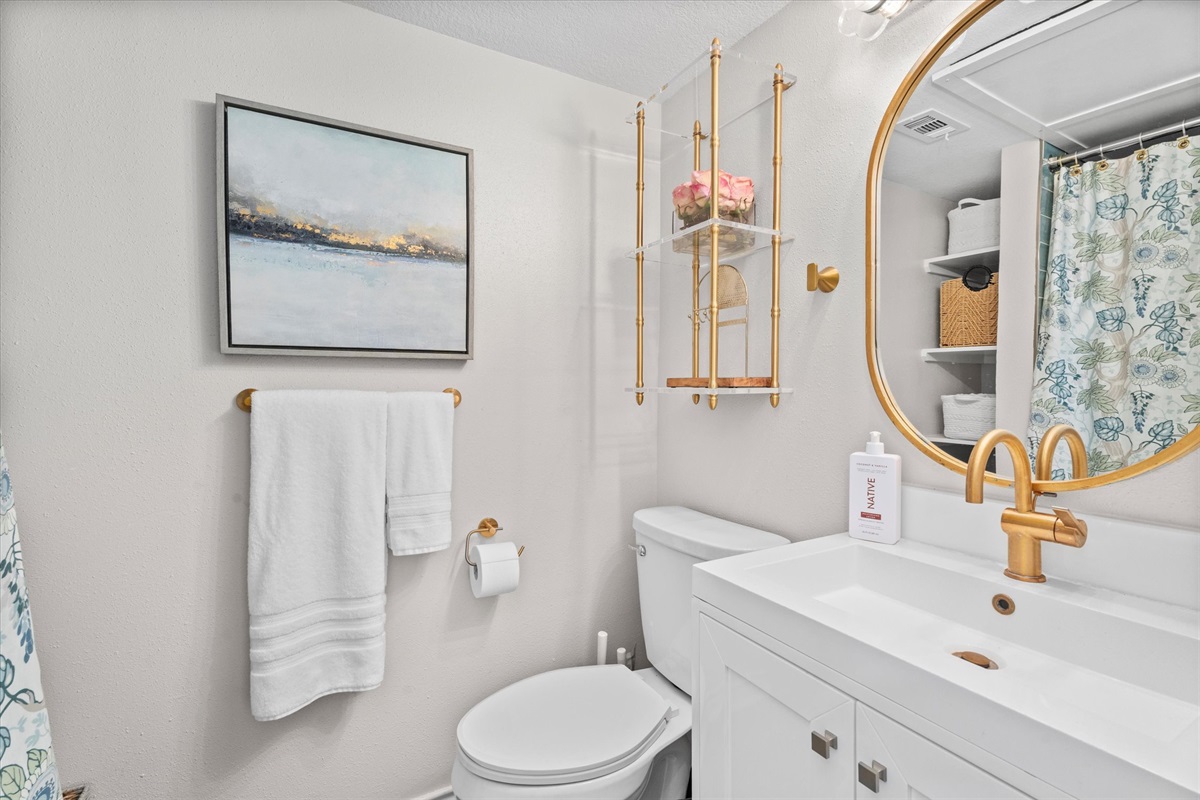2bcd2228810d4d1a8b8ff998073c68c0 Large | Beachhouse | Texas | TX | Vacation Homes | Galveston | Crystal Beach | Kokomo | Breezy Days | Beachfront Elegance | Sunrise Serenity | Southern Sands Property Management, LLC
