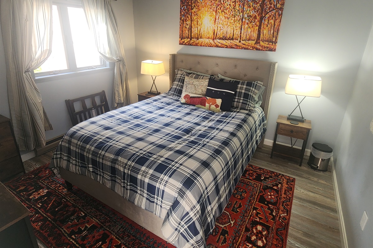 Queen Bedroom