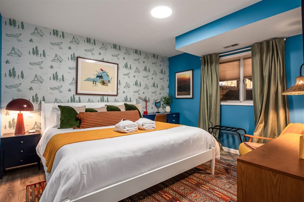 downstairs king room with desk