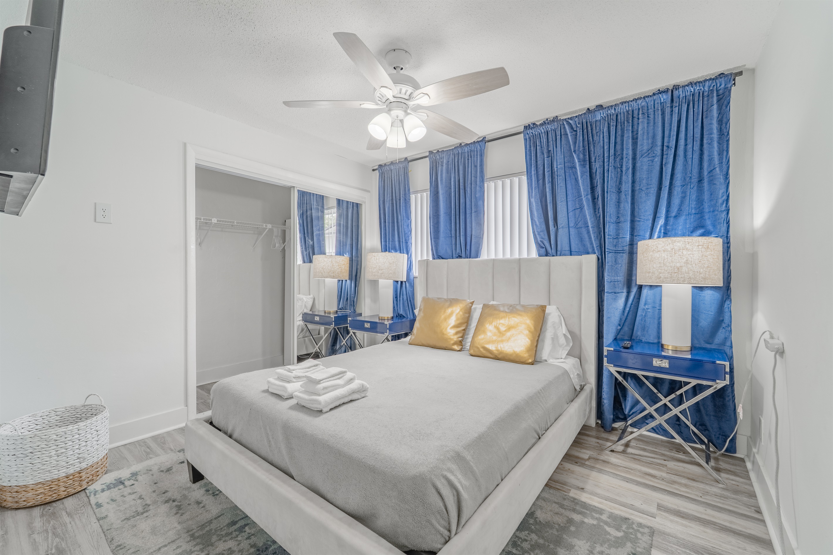 2 BD Condo - Sleeps 4 - Palm Wave Stays 4