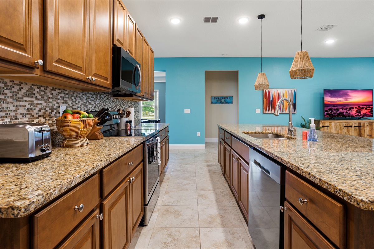 Spacious fully stocked kitchen