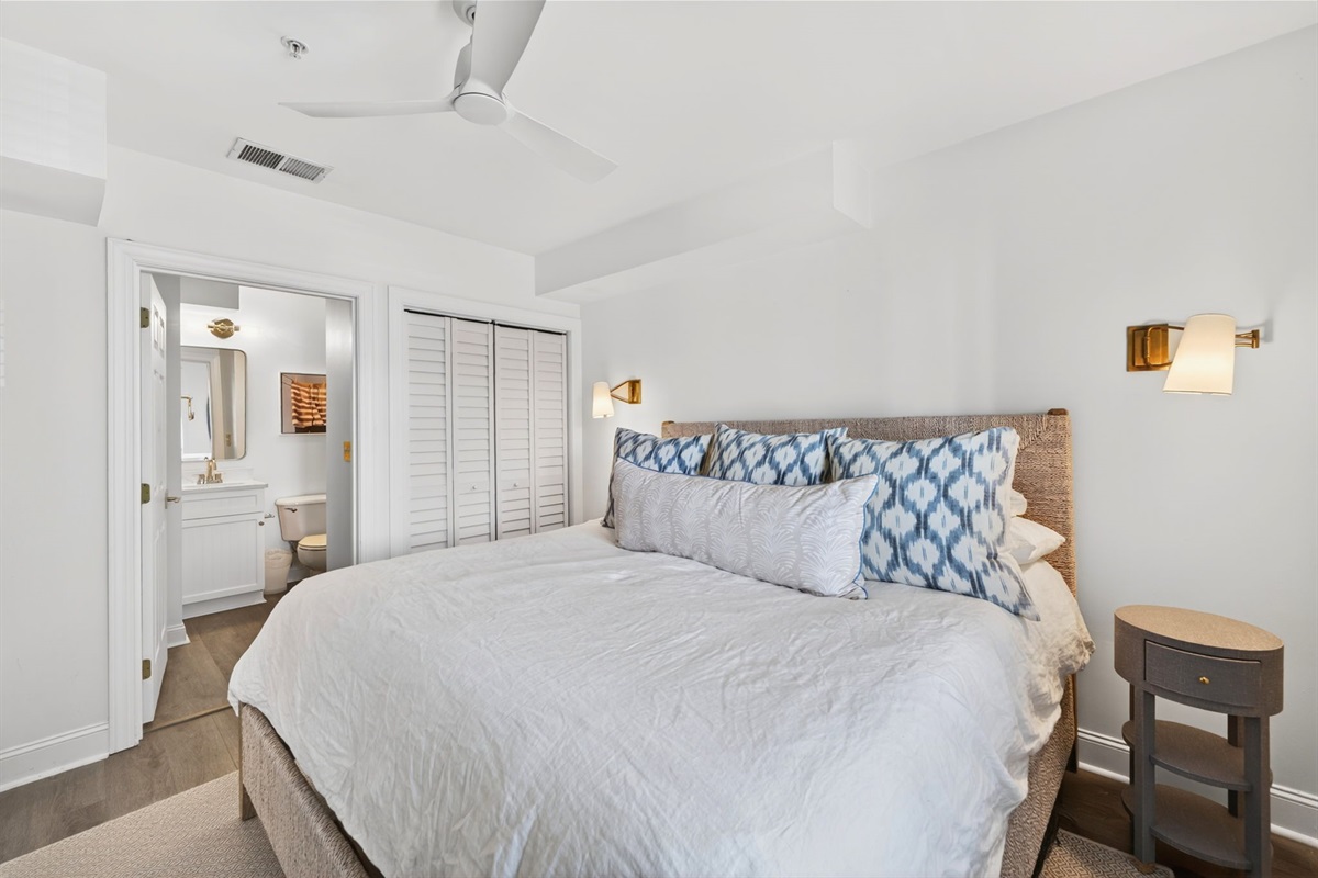 King Suite 2 | 1006 Ocean Blvd, Isle of Palms, SC | 102 Dunescape | IOP Escapes