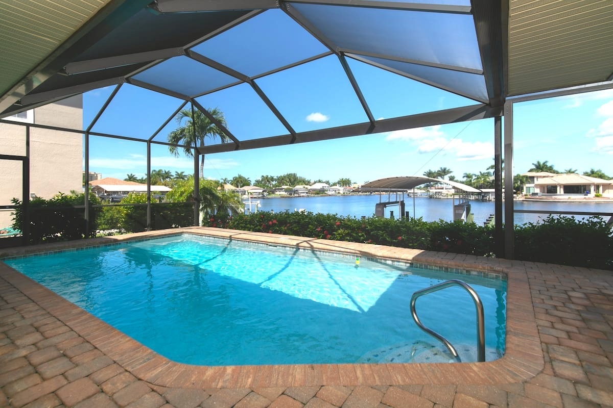 Soak in the heated pool with a panoramic views.