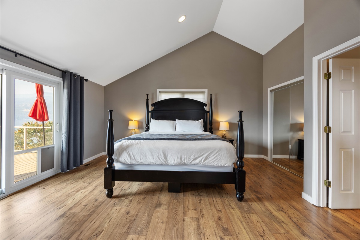 Master Bedroom with Ensuite Bathroom