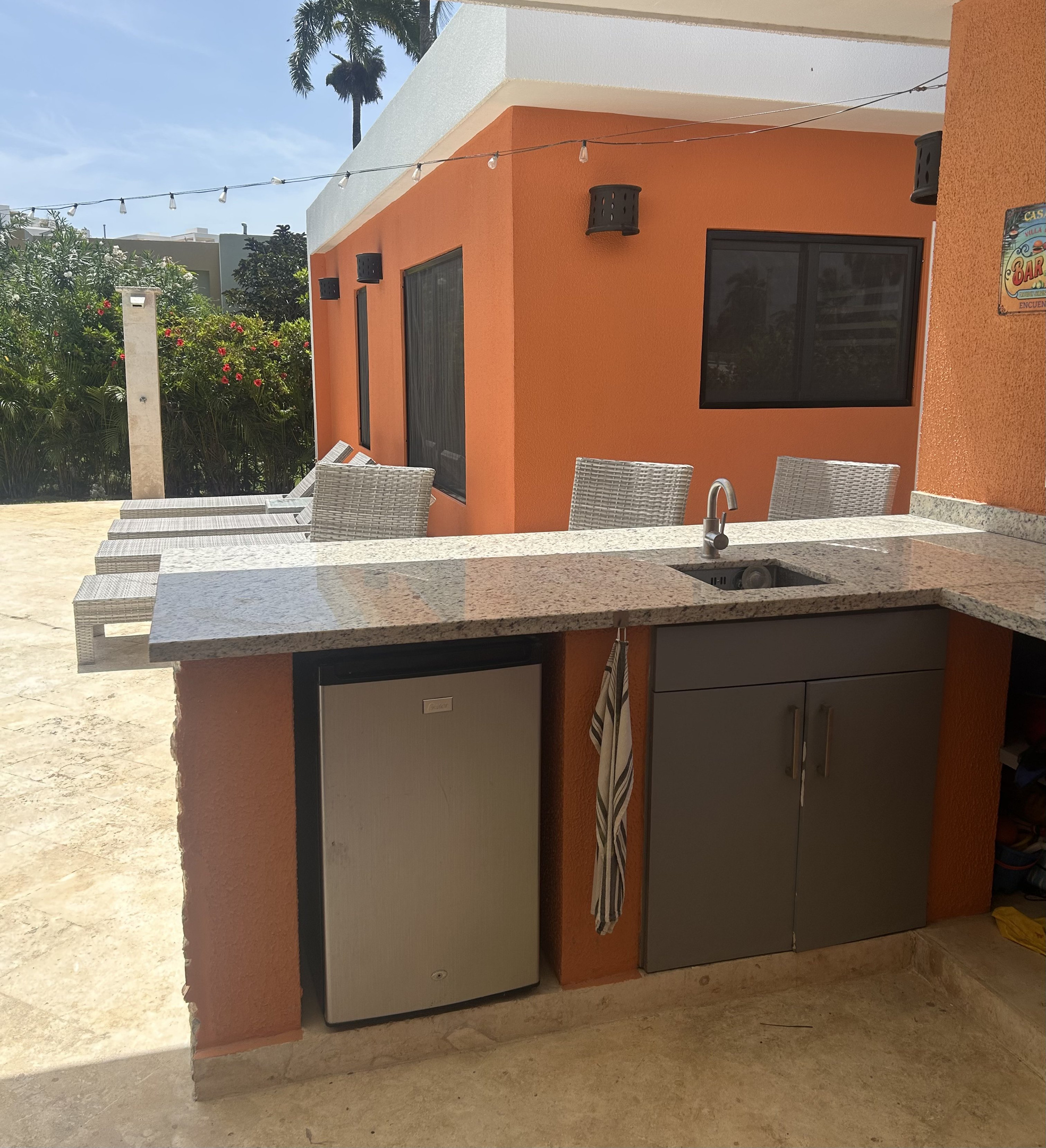 Outdoor Kitchen