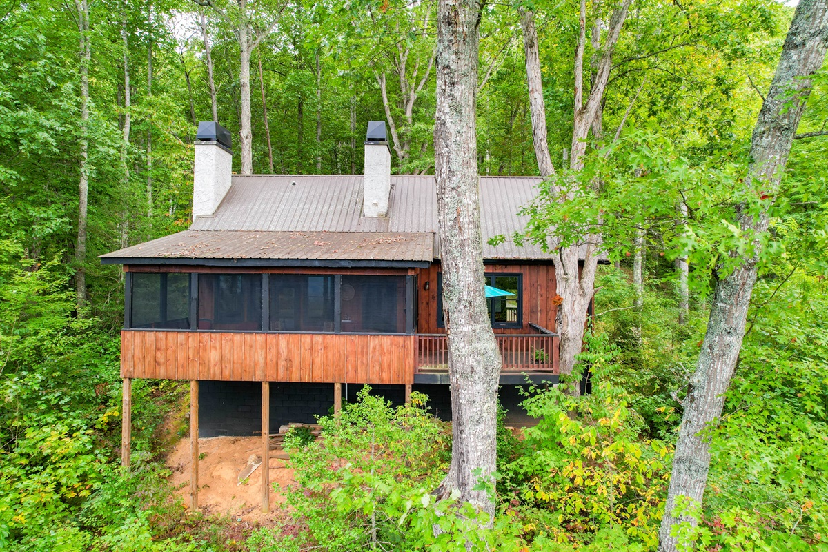 You will love the tree house feel especially while on the screened in porch