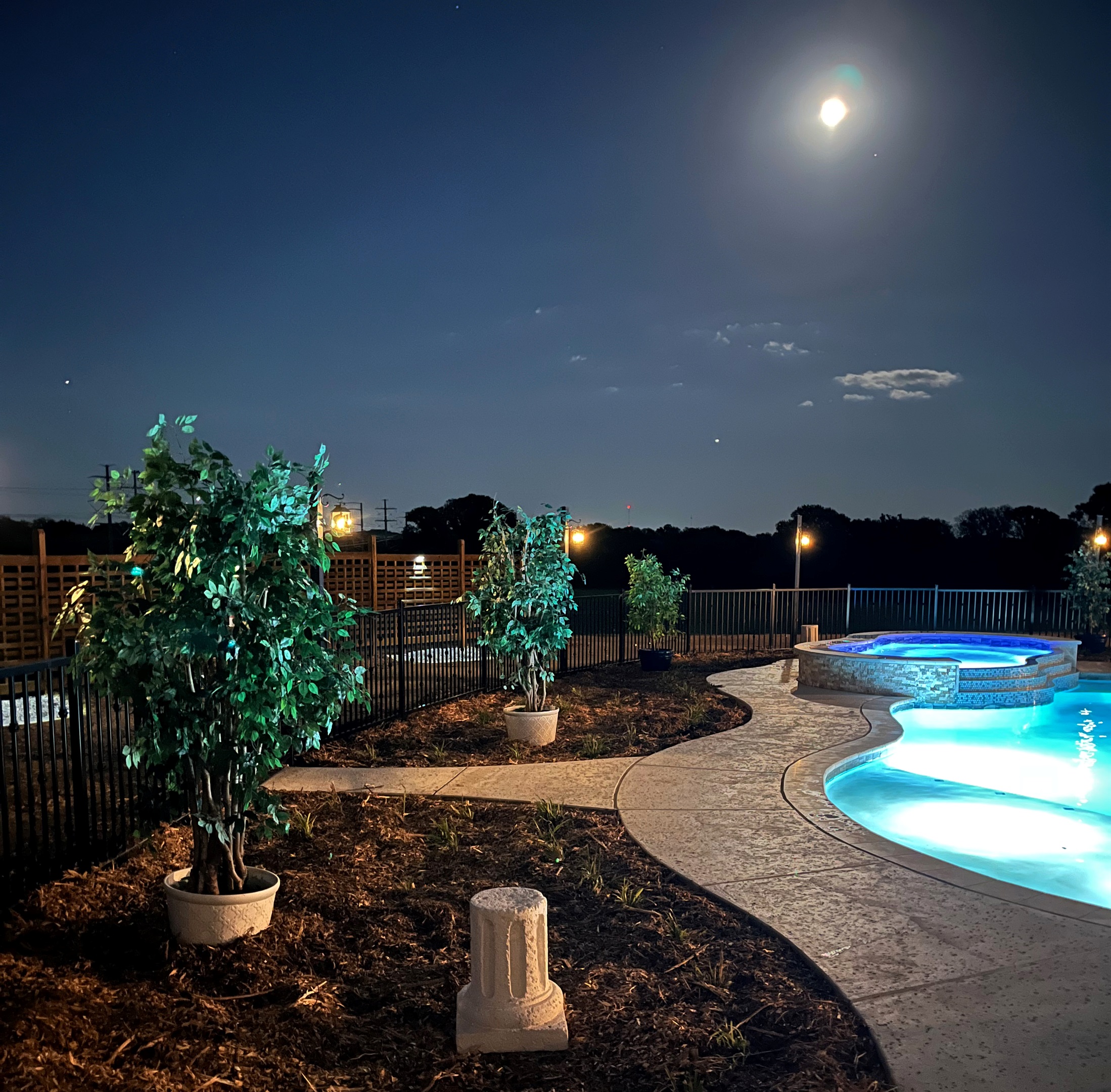 Resort style pool, magic of night swimming, hot tub for 20